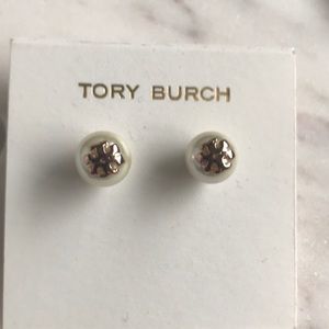 New Tory Burch pearl stud earrings